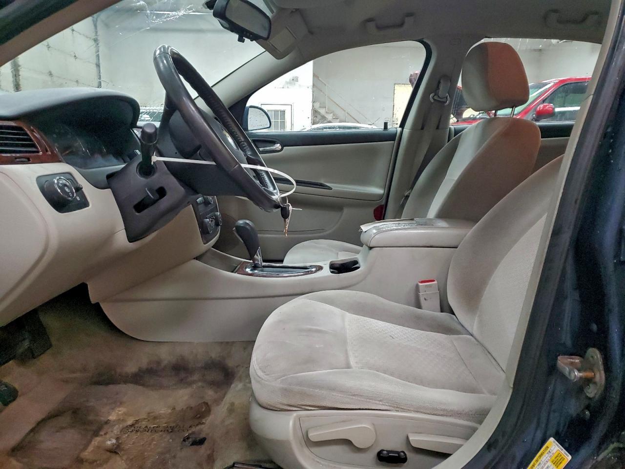 Chevrolet Impala Lt Image 12