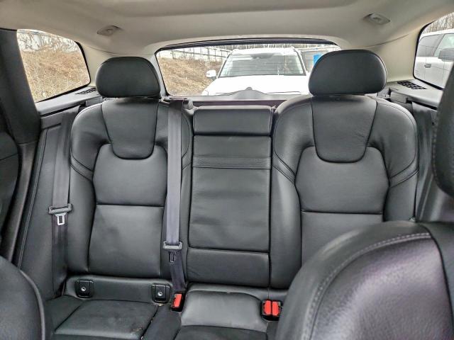 Volvo XC60 T5 Momentum Image 7