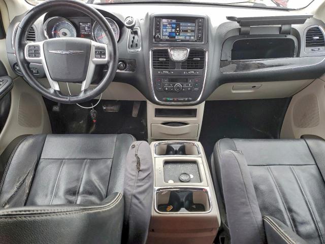 Chrysler Minivan Touring Image 7