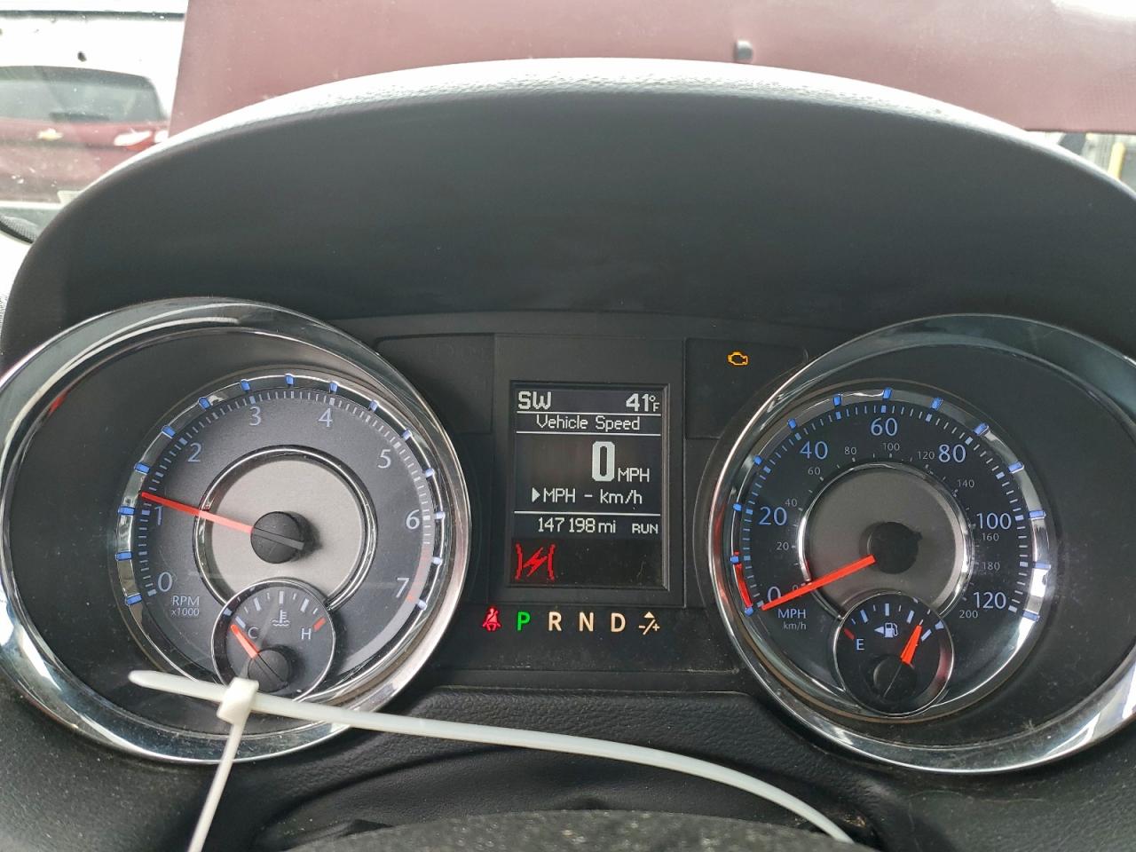 Chrysler Minivan Touring Image 8