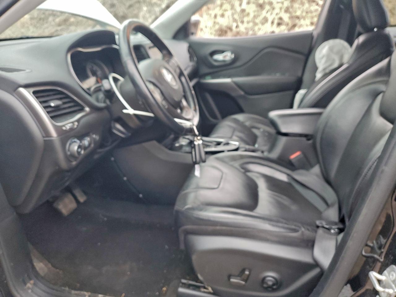 Jeep Grand Cherokee Latitude Lux Image 6