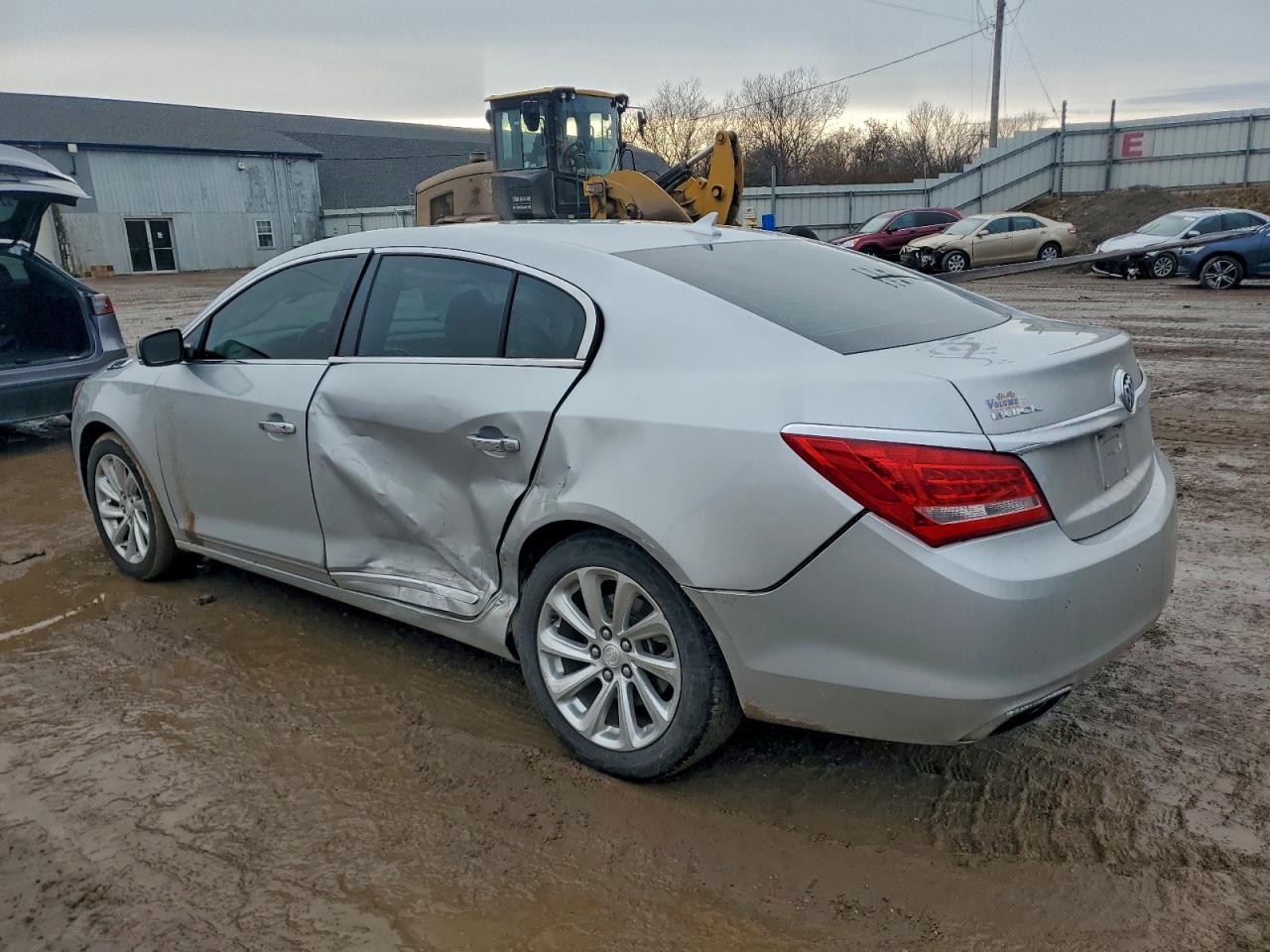 Buick LaCrosse Image 6