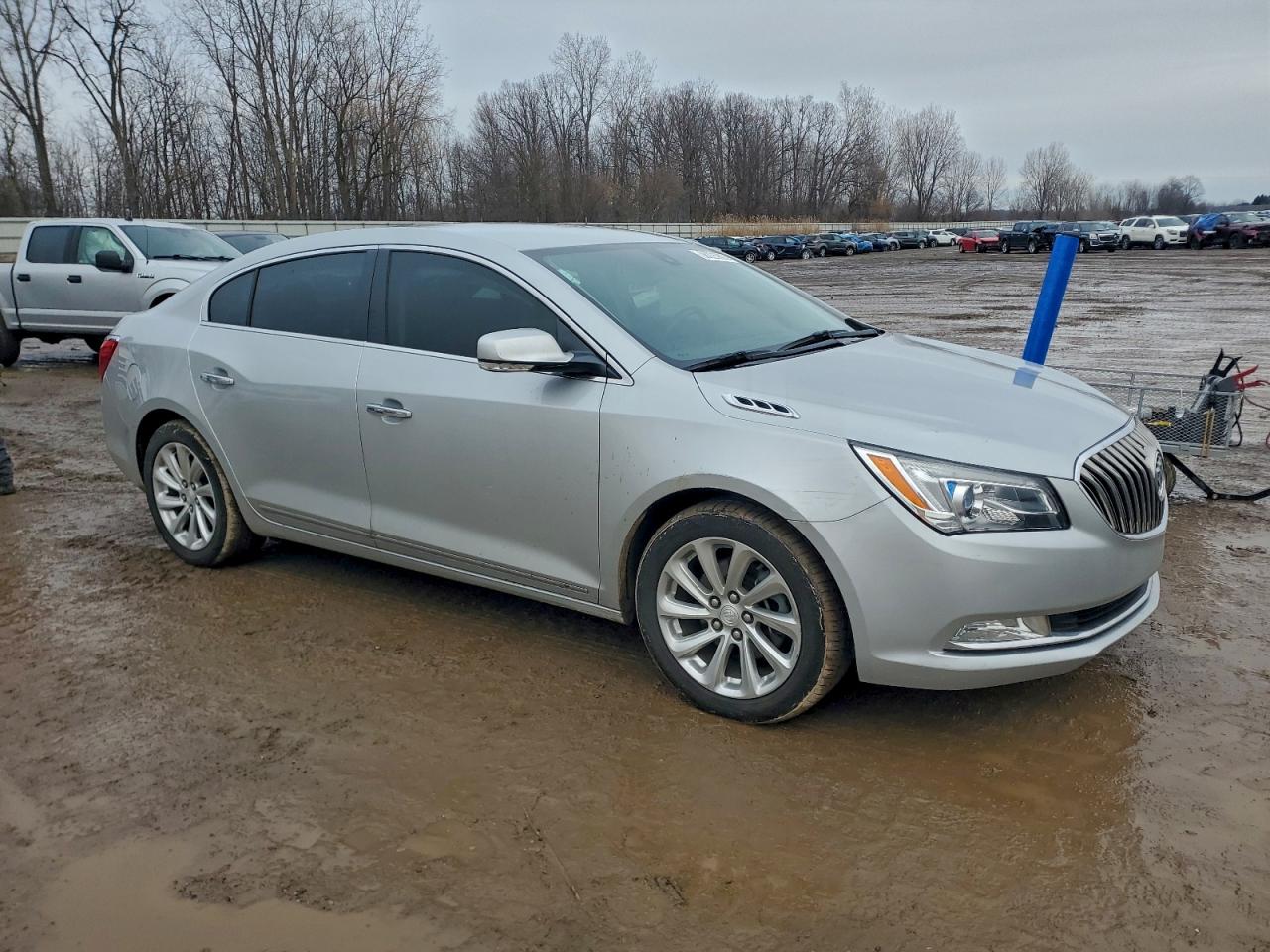 Buick LaCrosse Image 4