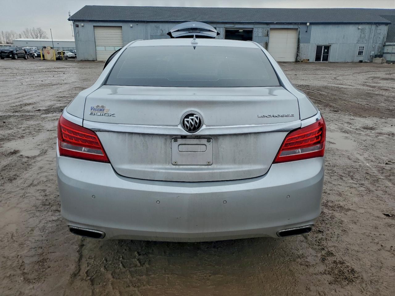 Buick LaCrosse Image 5