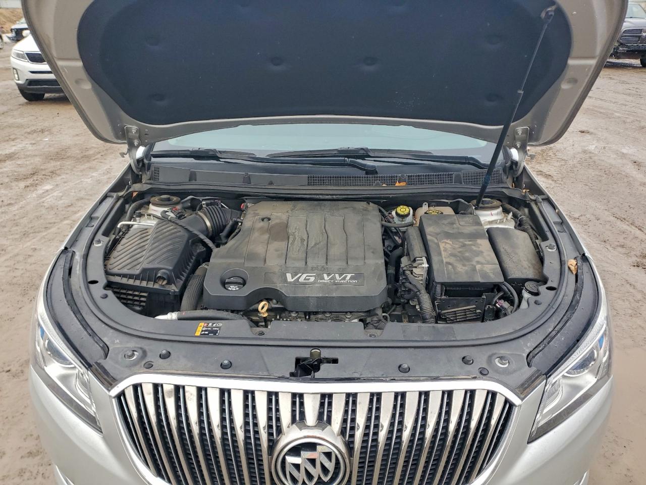 Buick LaCrosse Image 10