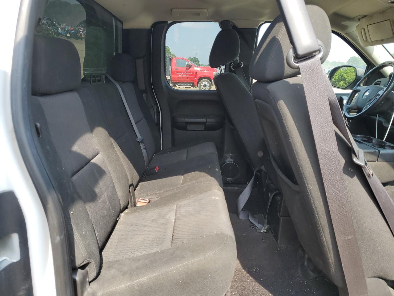 Chevrolet Silverado 1500 K1500 Lt Image 11