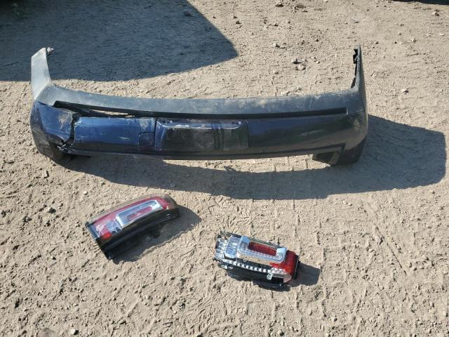 GMC Yukon Sle Image 12