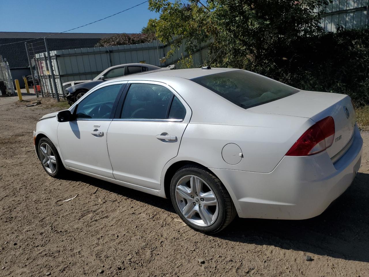 Mercury Milan Image 2