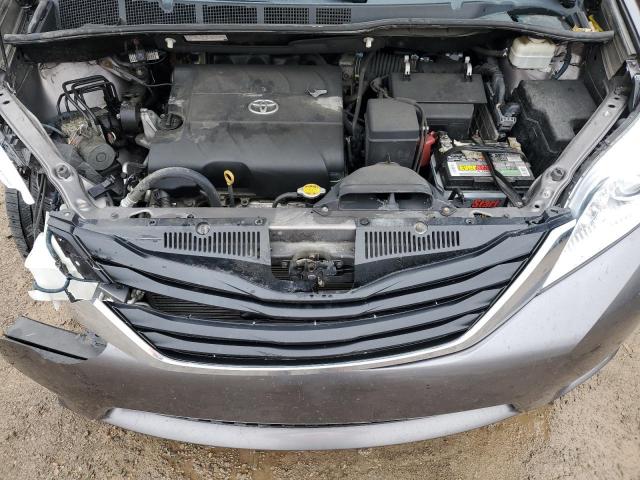 Toyota Sienna Le Image 12