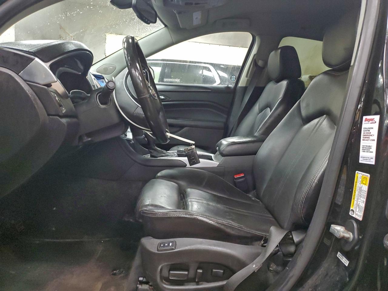 Cadillac SRX Image 2