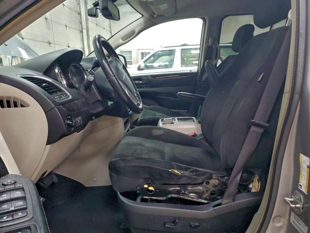 Chrysler Minivan Touring Image 7