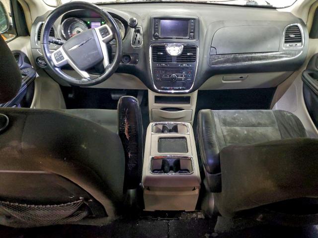 Chrysler Minivan Touring Image 11