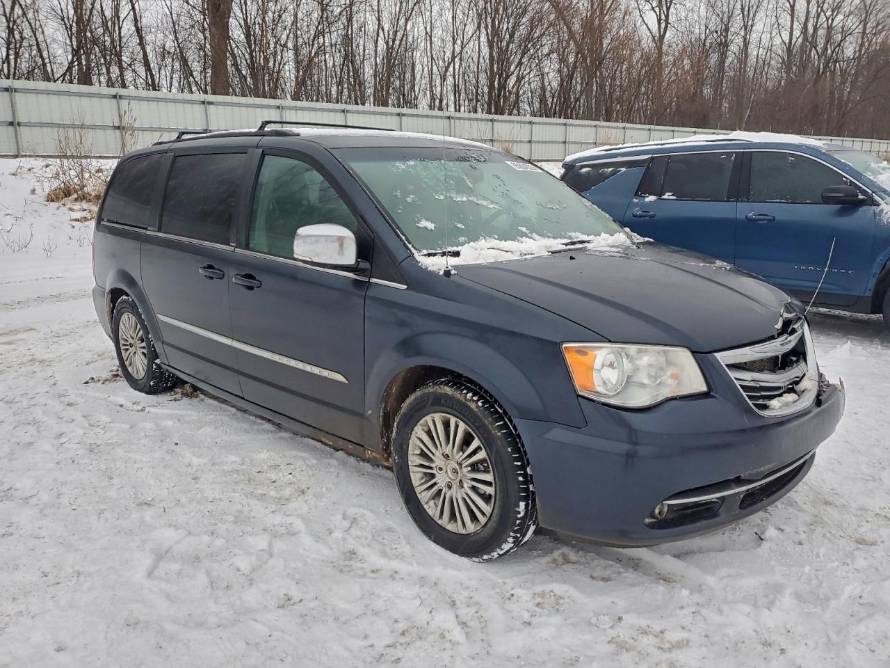 Chrysler Minivan Touring L Image 11