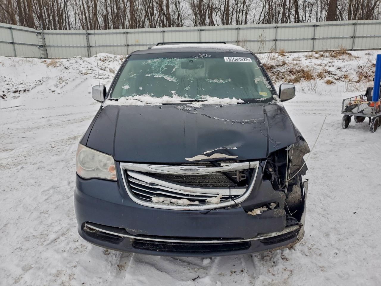 Chrysler Minivan Touring L Image 13