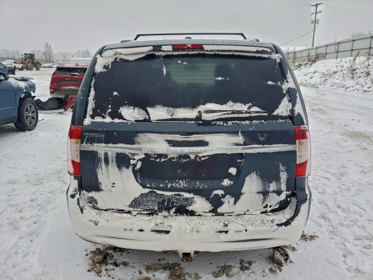 Chrysler Minivan Touring L Image 4