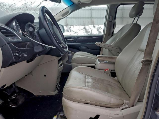 Chrysler Minivan Touring L Image 12