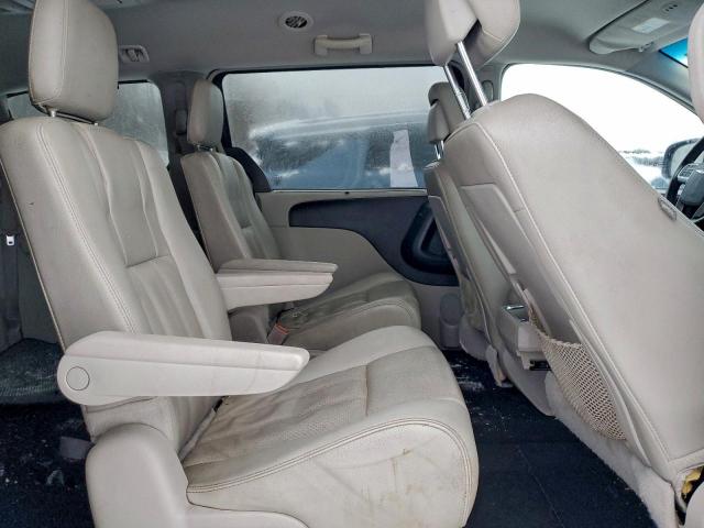 Chrysler Minivan Touring L Image 10