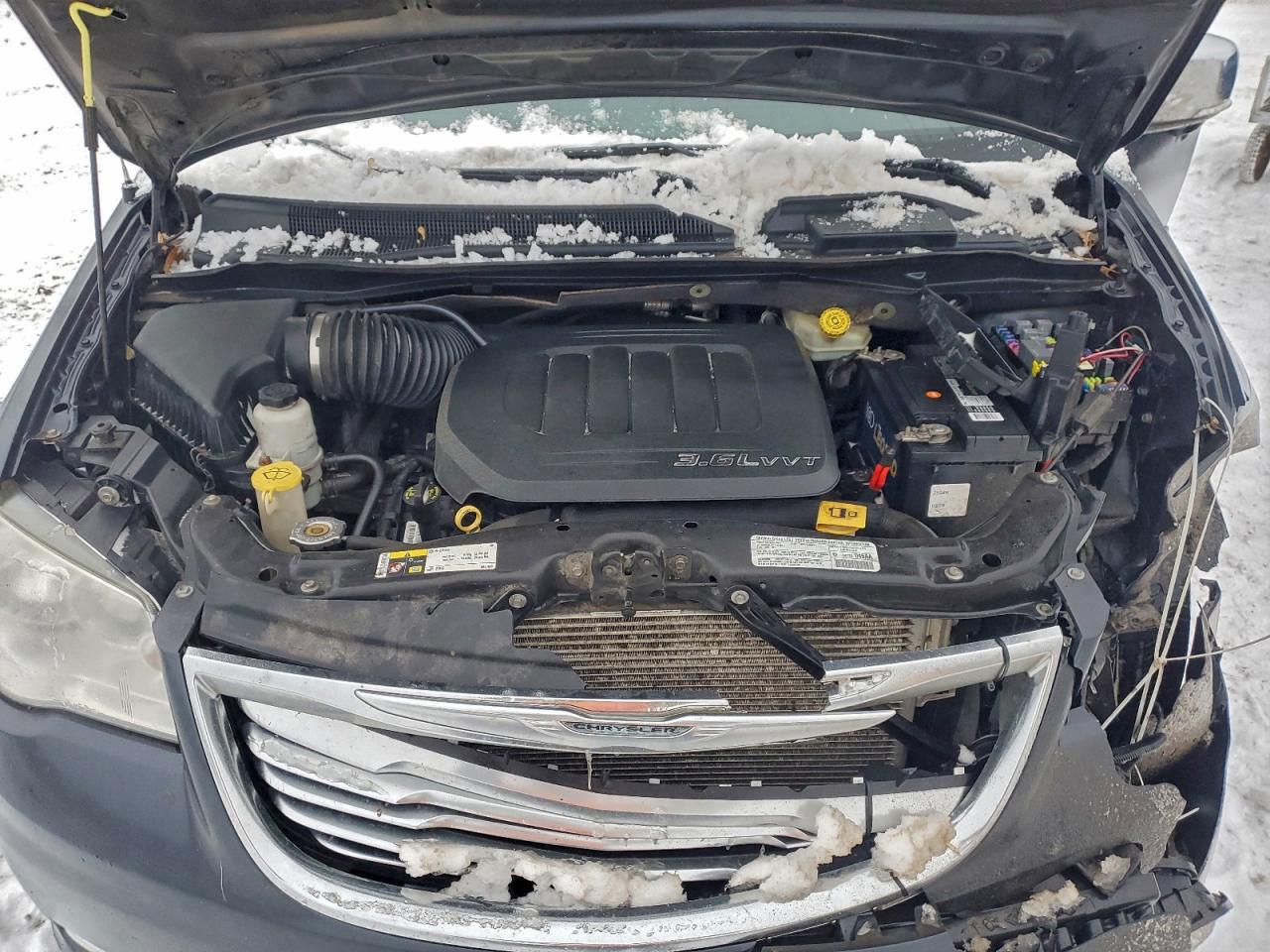 Chrysler Minivan Touring L Image 14