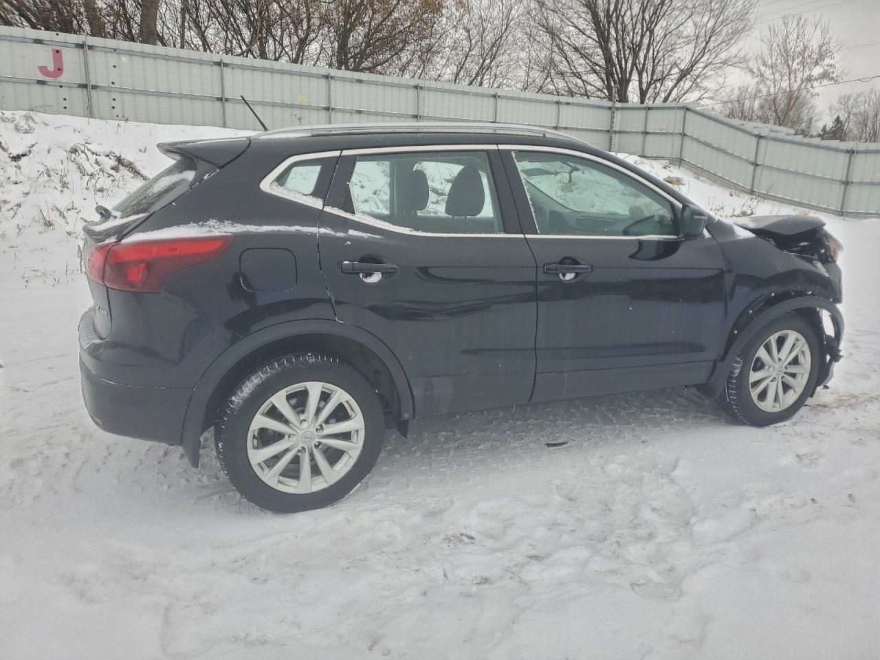 Nissan Rogue S Image 13