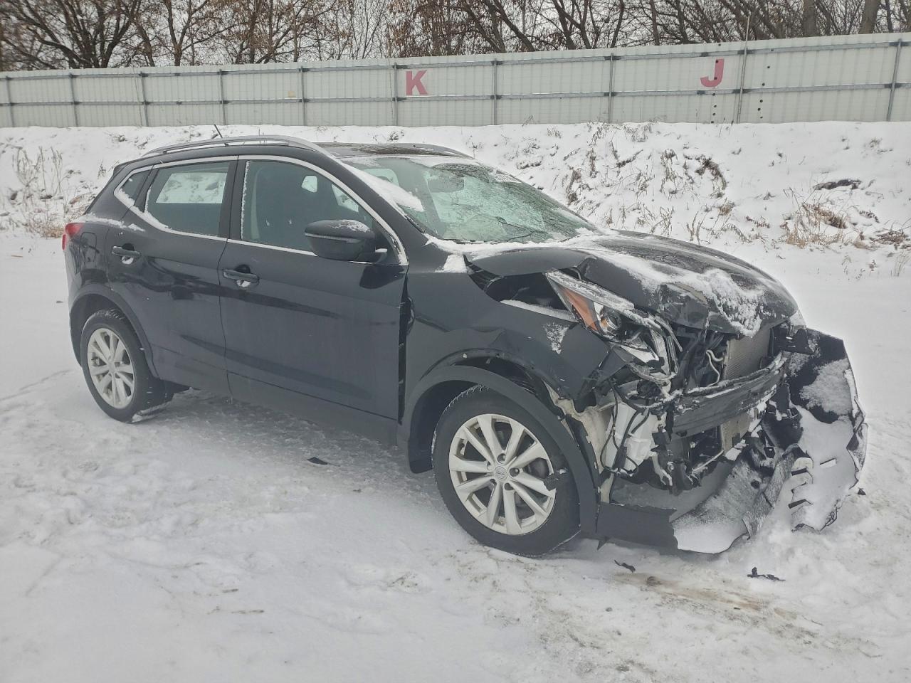 Nissan Rogue S Image 2