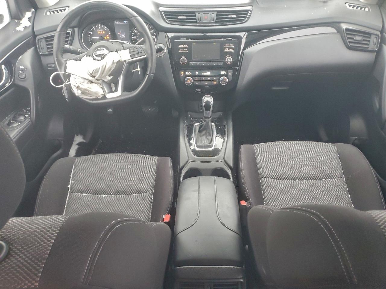 Nissan Rogue S Image 5