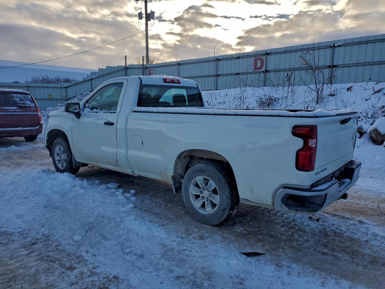 Chevrolet Silverado C1500 Image 8