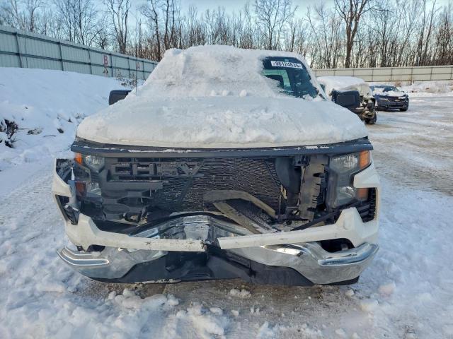 Chevrolet Silverado C1500 Image 10