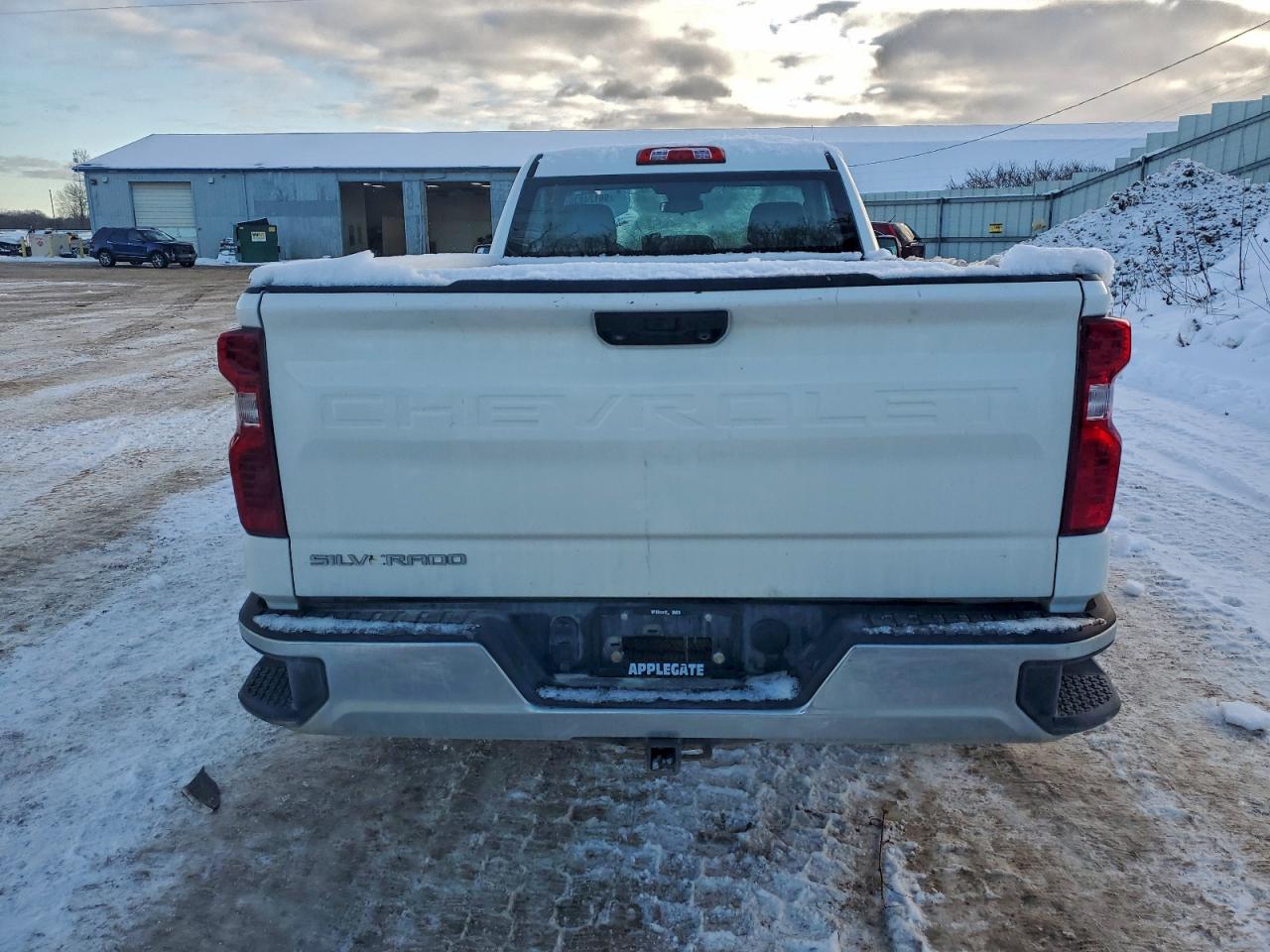Chevrolet Silverado C1500 Image 12