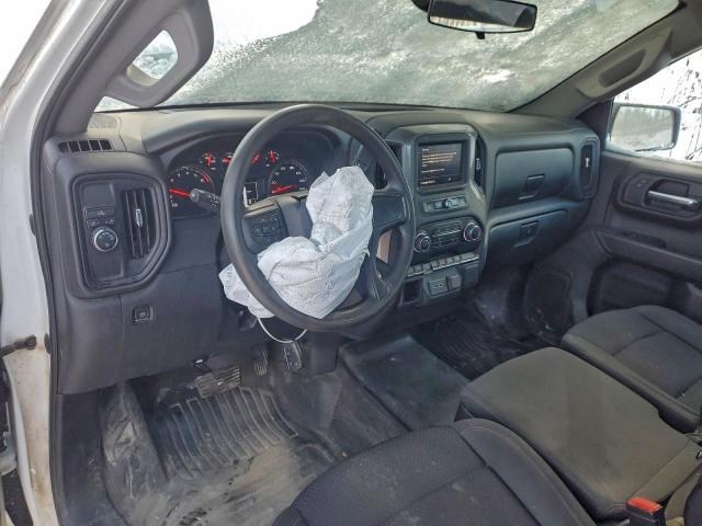 Chevrolet Silverado C1500 Image 4