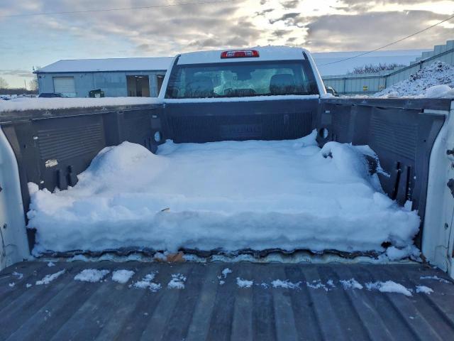 Chevrolet Silverado C1500 Image 6