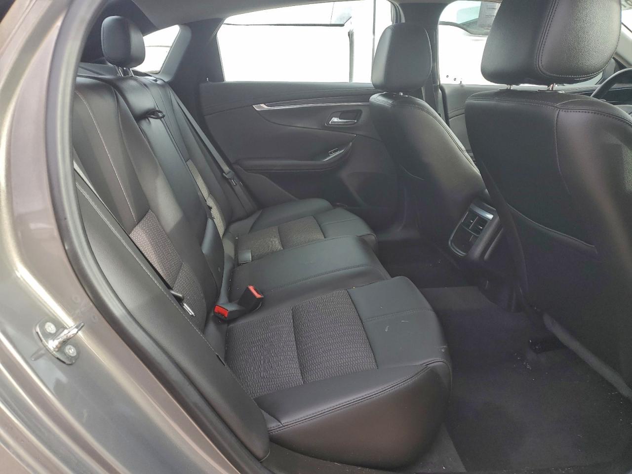 Chevrolet Impala Lt Image 10