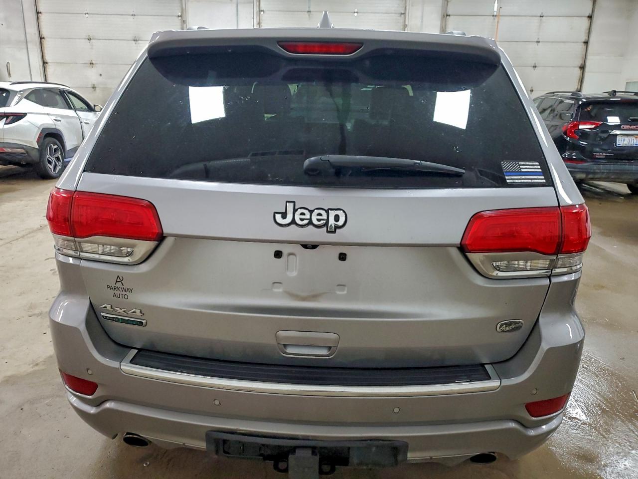 Jeep Grand Cherokee Overland Image 9