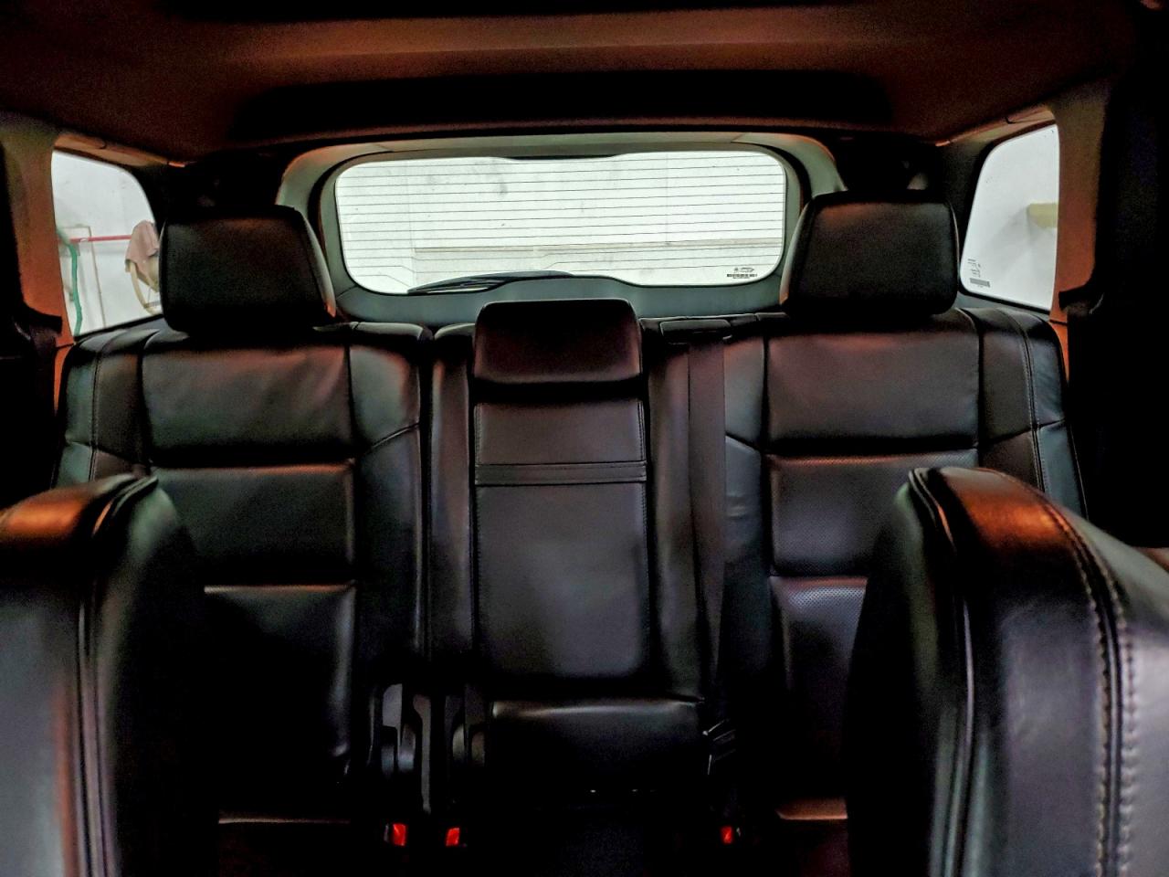 Jeep Grand Cherokee Overland Image 8