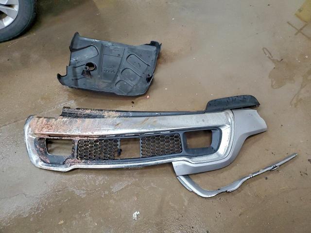 Jeep Grand Cherokee Overland Image 3