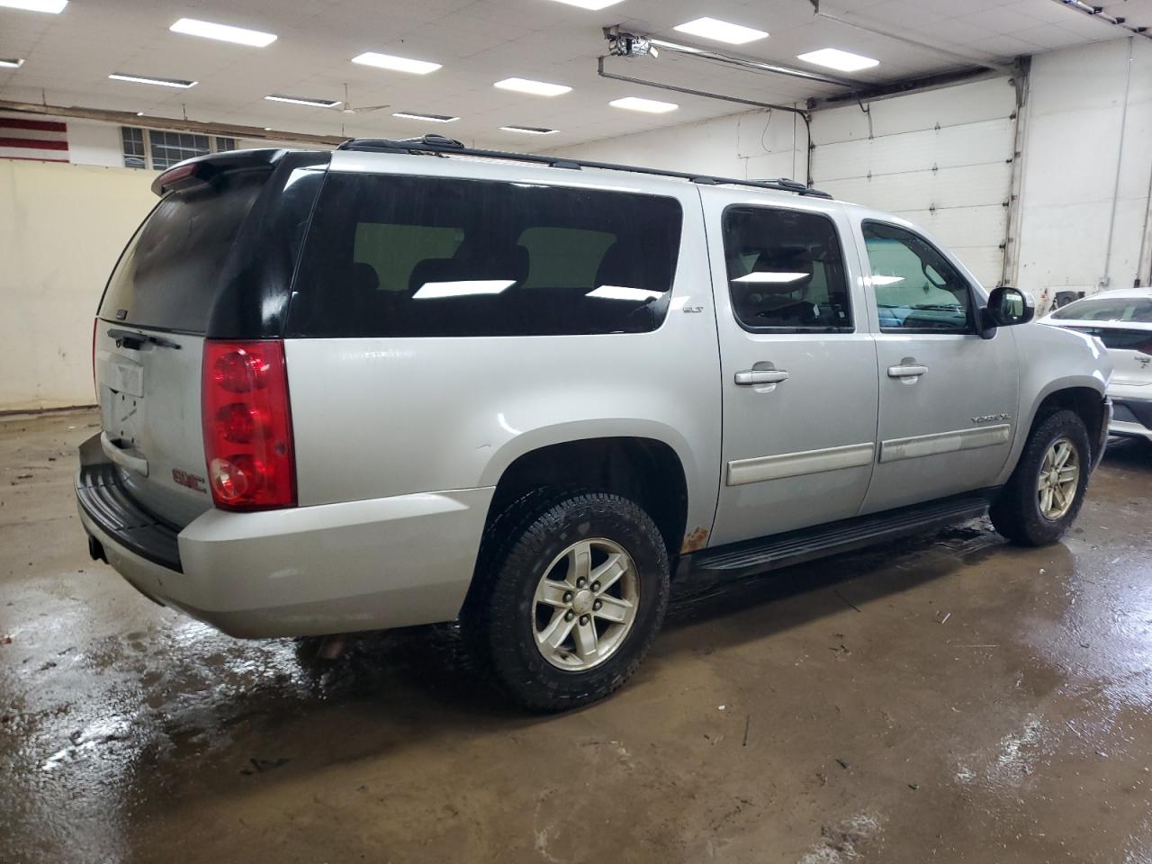 GMC Yukon K1500 Slt Image 3