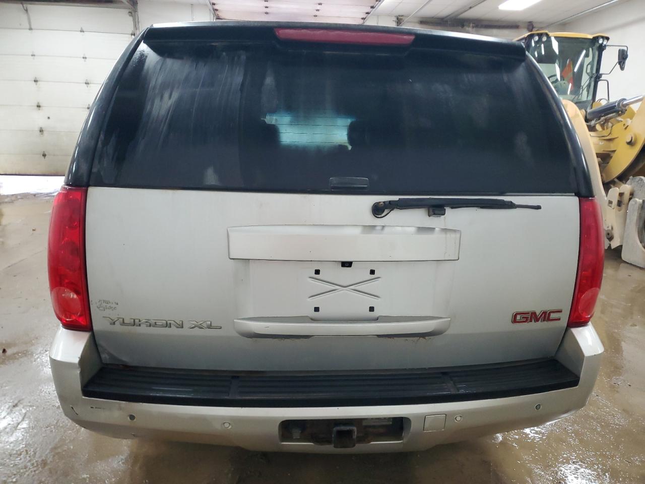 GMC Yukon K1500 Slt Image 9