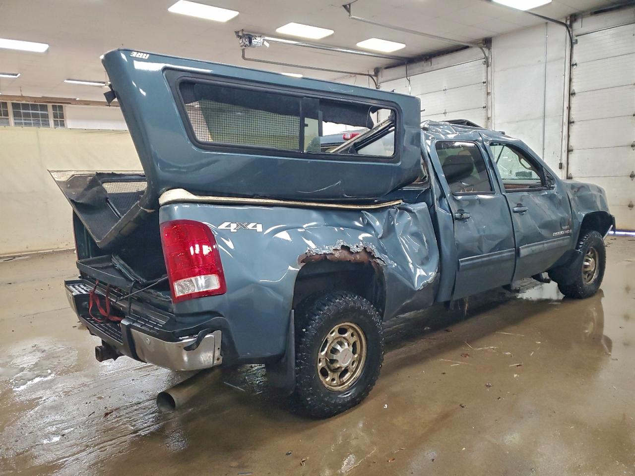 GMC Sierra K2500 Heavy Duty Image 2