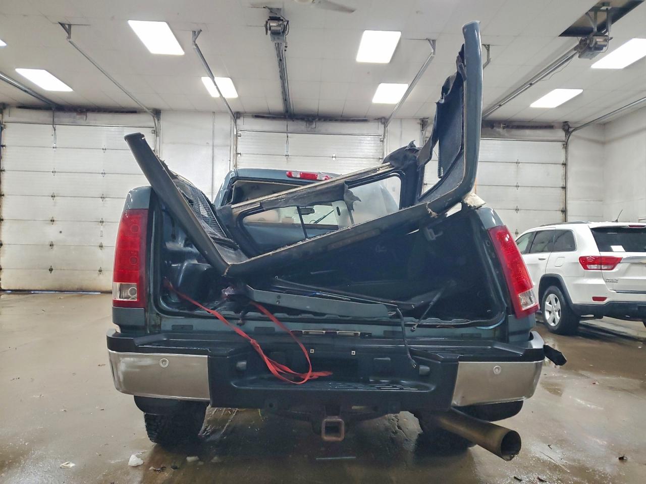 GMC Sierra K2500 Heavy Duty Image 12