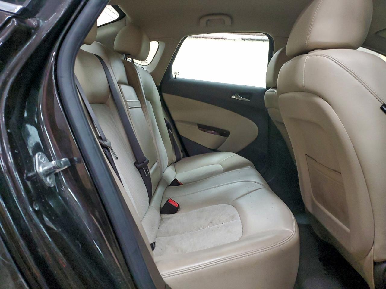 Buick Verano Image 2