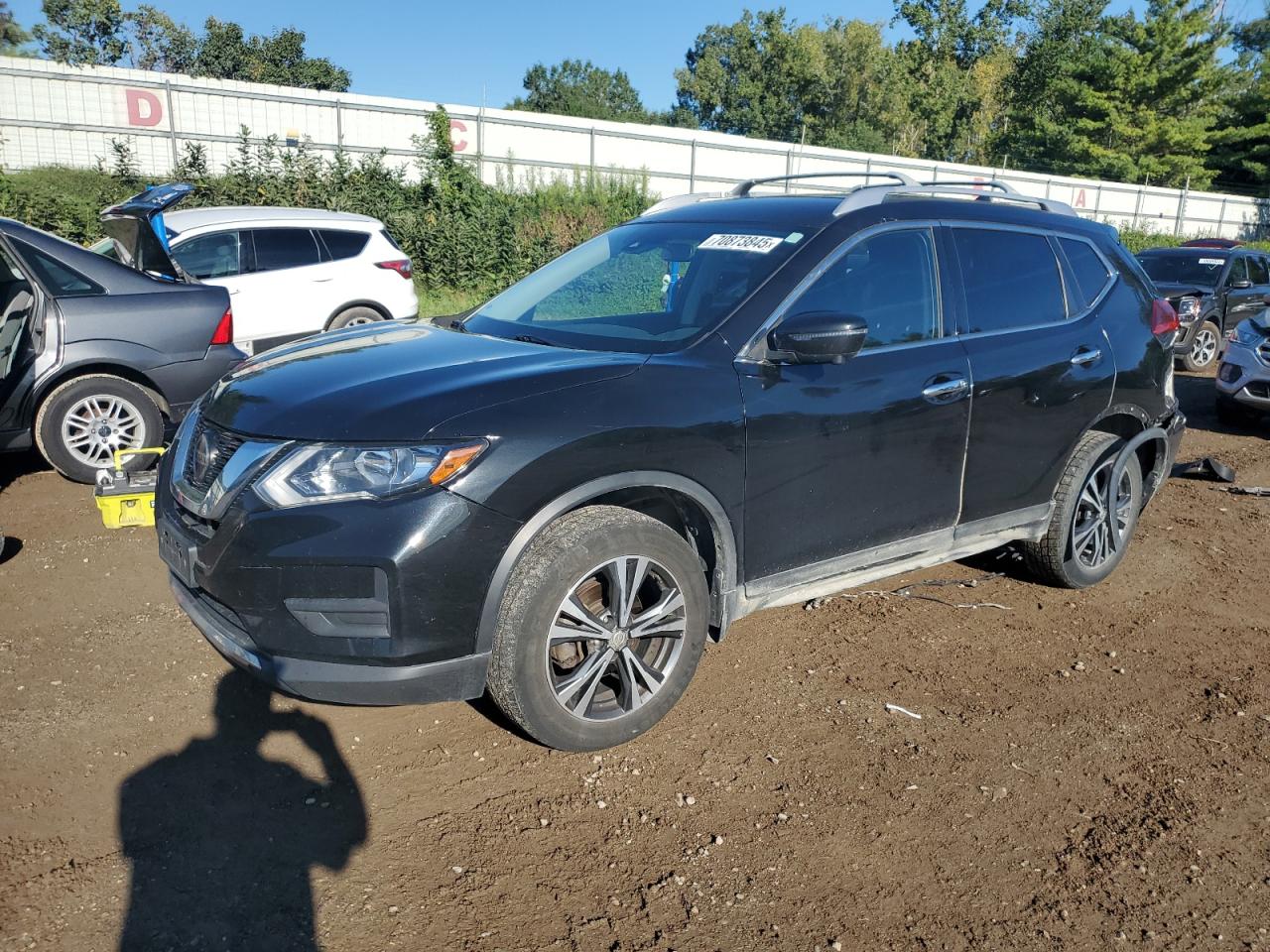 Nissan Rogue S Image 1