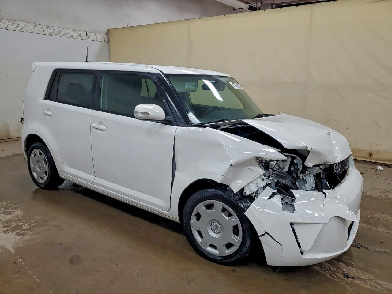 Toyota Scion Xb Image 8