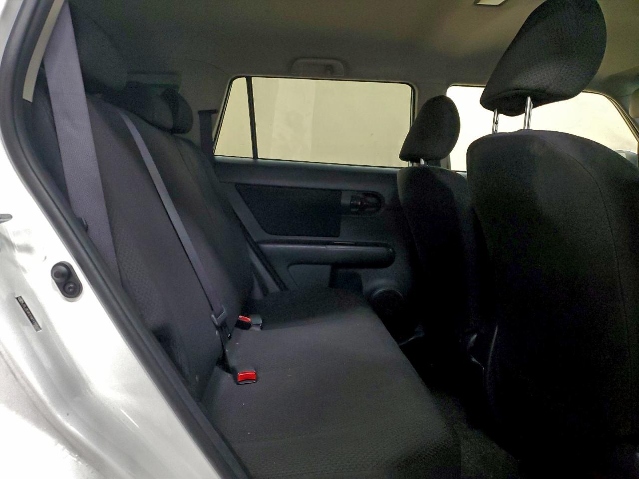 Toyota Scion Xb Image 13