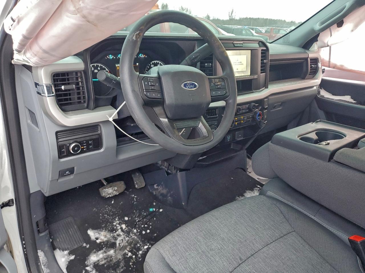 Ford F-350 Super Duty Image 8