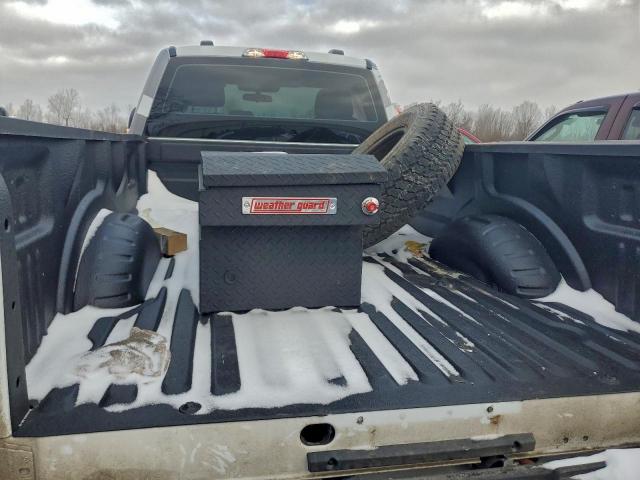 Ford F-350 Super Duty Image 2