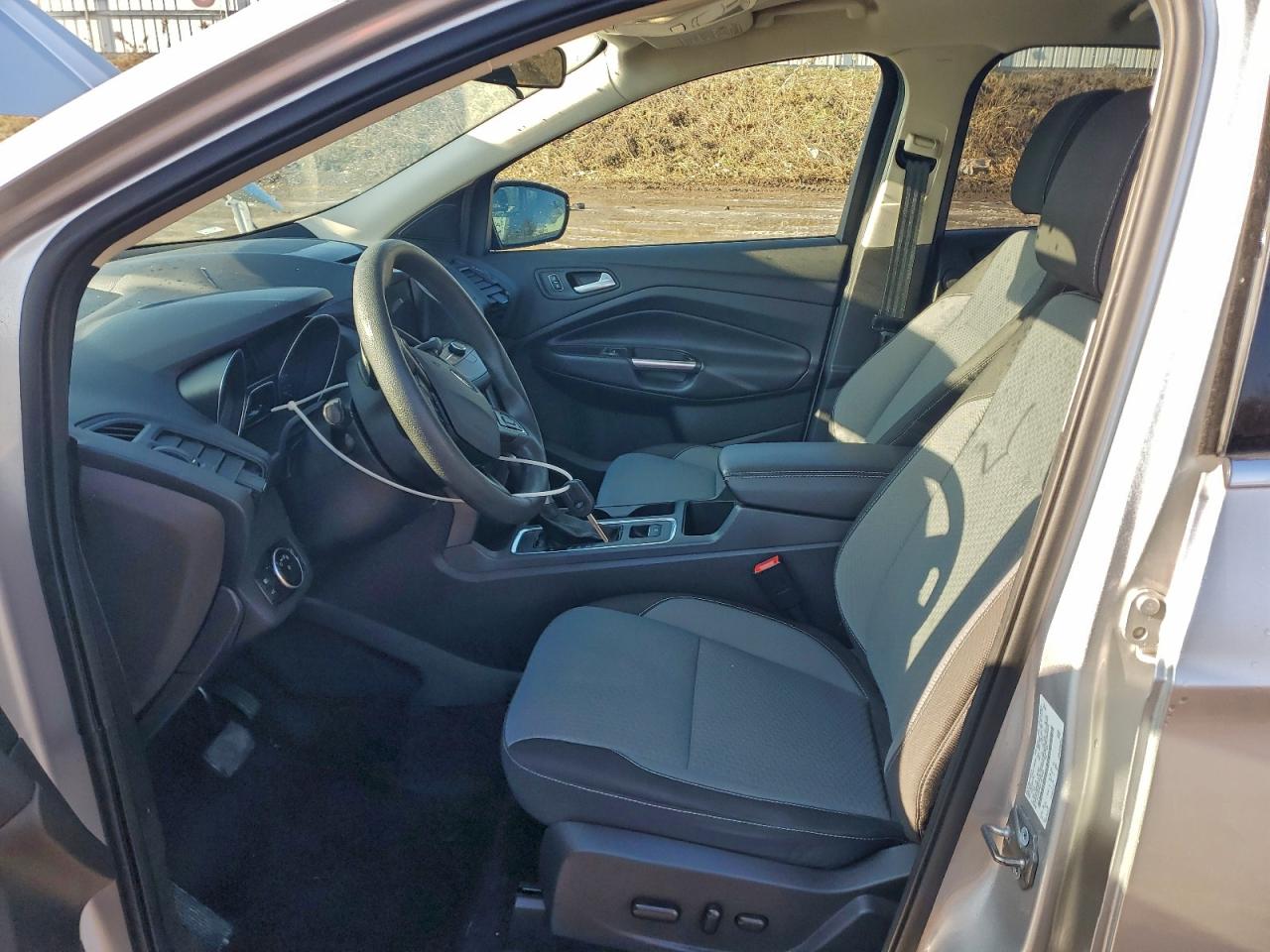 Ford Escape Se Image 4