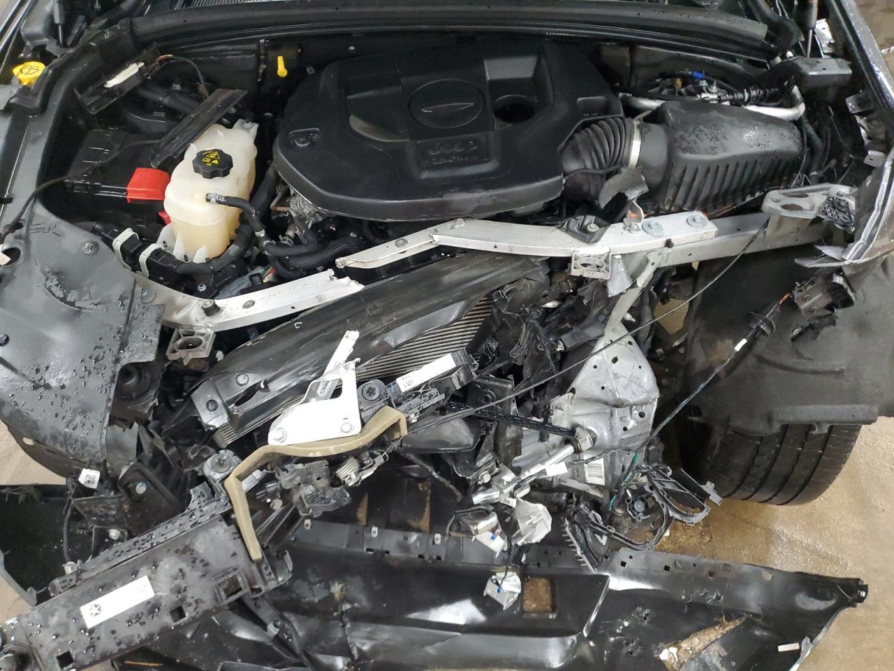 Jeep Grand Cherokee L Overland Image 11