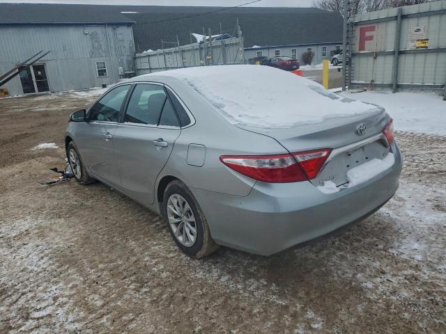 Toyota Camry Le Image 3
