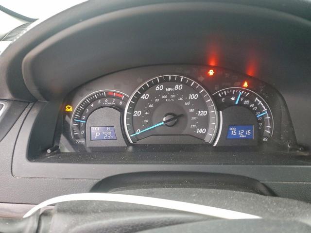 Toyota Camry Le Image 12