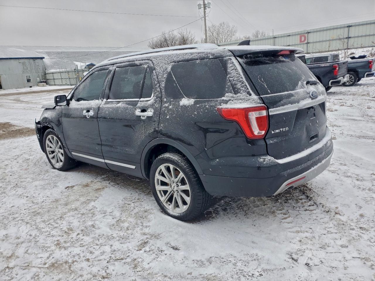 Ford Explorer Limited Image 3