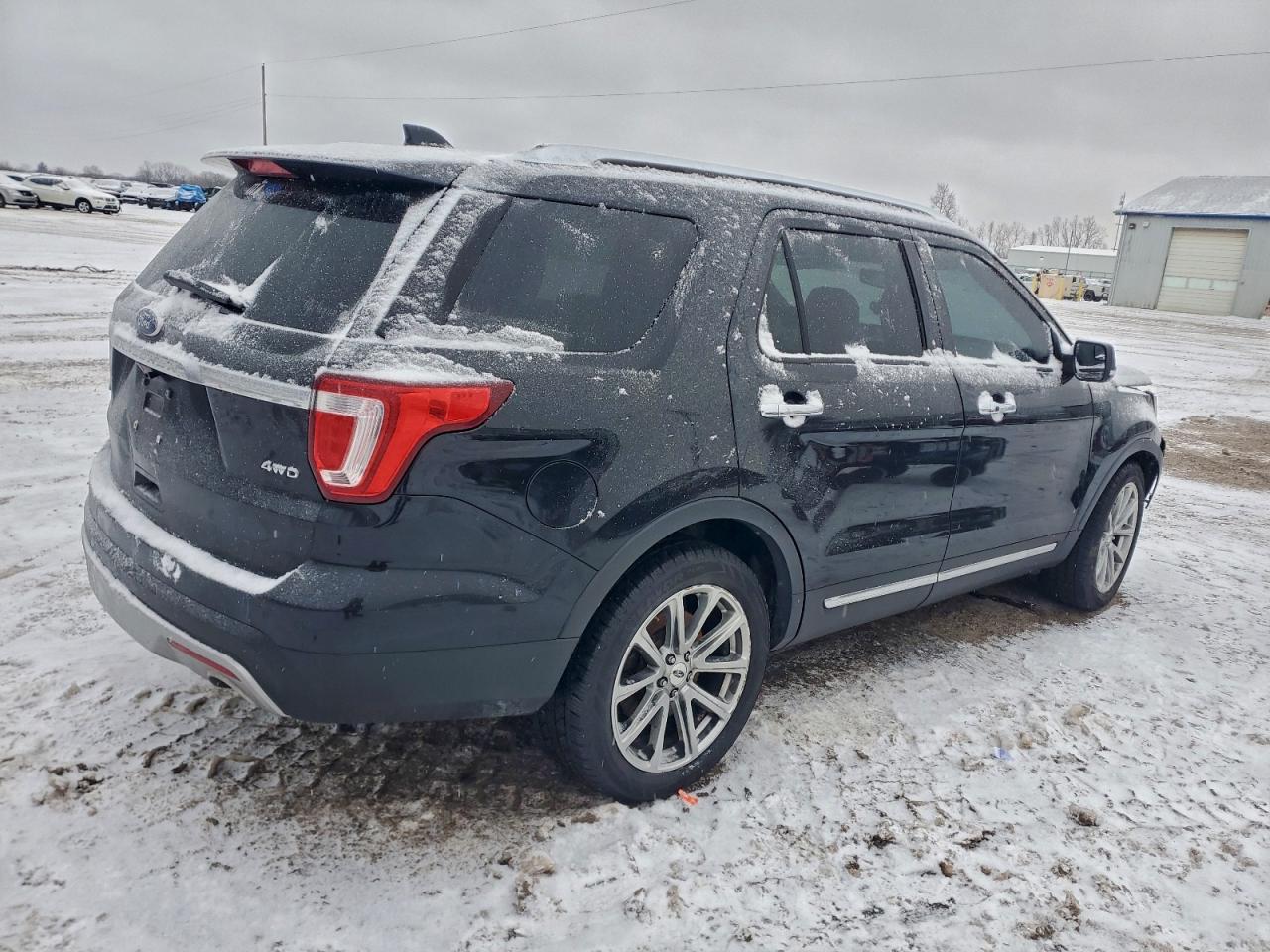 Ford Explorer Limited Image 4